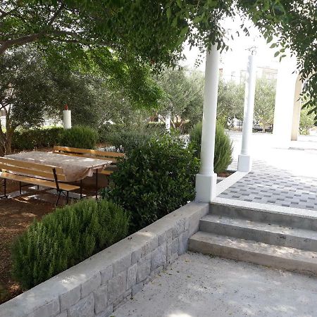 Apartments Erceg Omiš Екстериор снимка