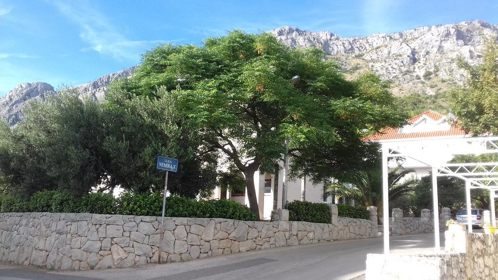 Apartments Erceg Omiš Екстериор снимка