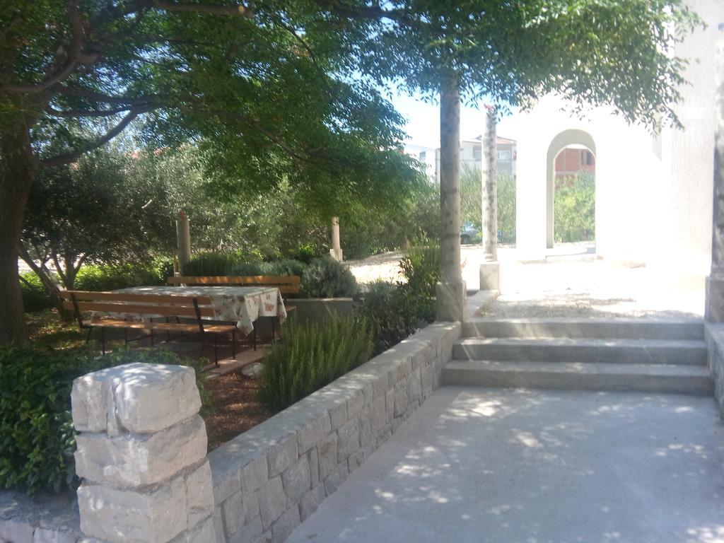 Apartments Erceg Omiš Екстериор снимка