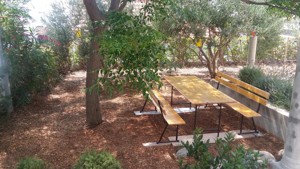 Apartments Erceg Omiš Екстериор снимка