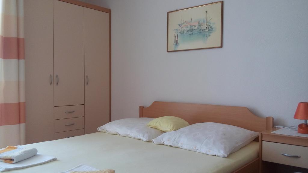 Apartments Erceg Omiš Екстериор снимка