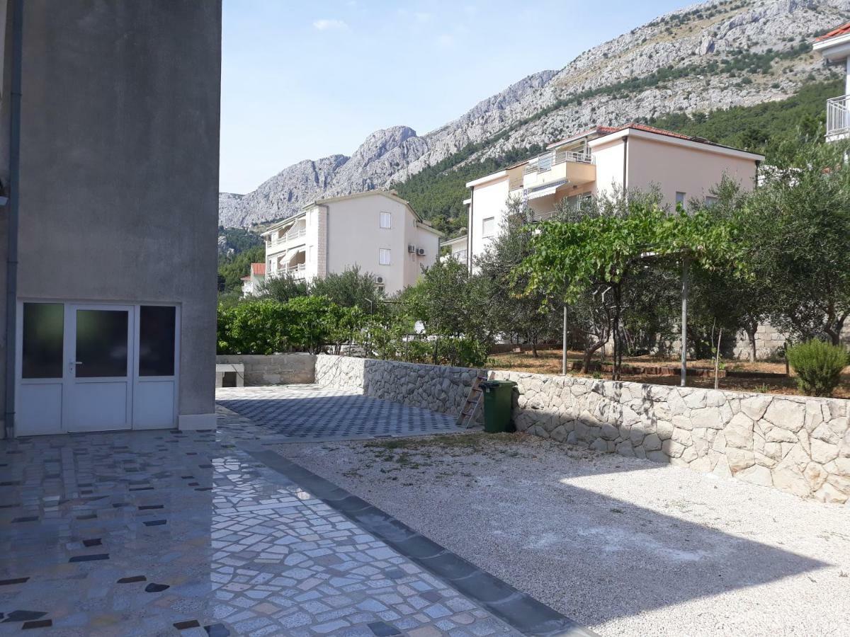 Apartments Erceg Omiš Екстериор снимка