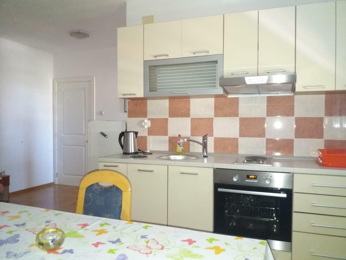 Apartments Erceg Omiš Екстериор снимка