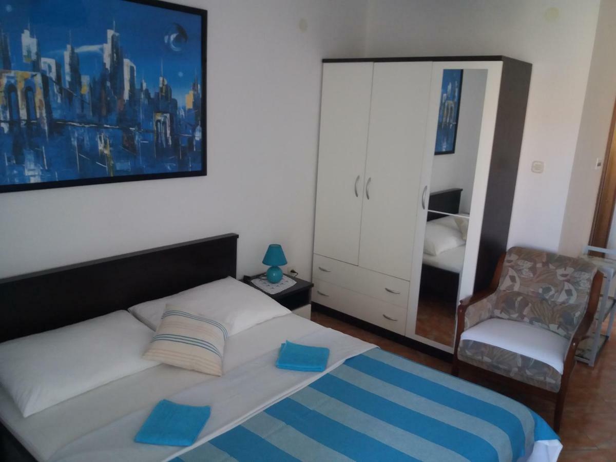 Apartments Erceg Omiš Екстериор снимка