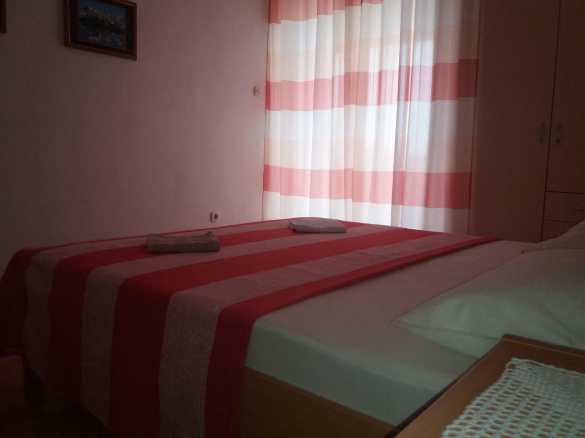 Apartments Erceg Omiš Екстериор снимка