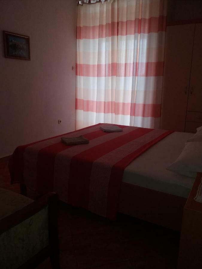 Apartments Erceg Omiš Екстериор снимка