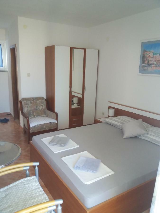 Apartments Erceg Omiš Екстериор снимка
