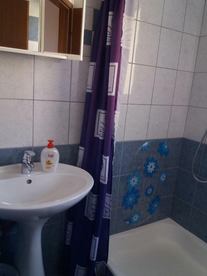 Apartments Erceg Omiš Екстериор снимка