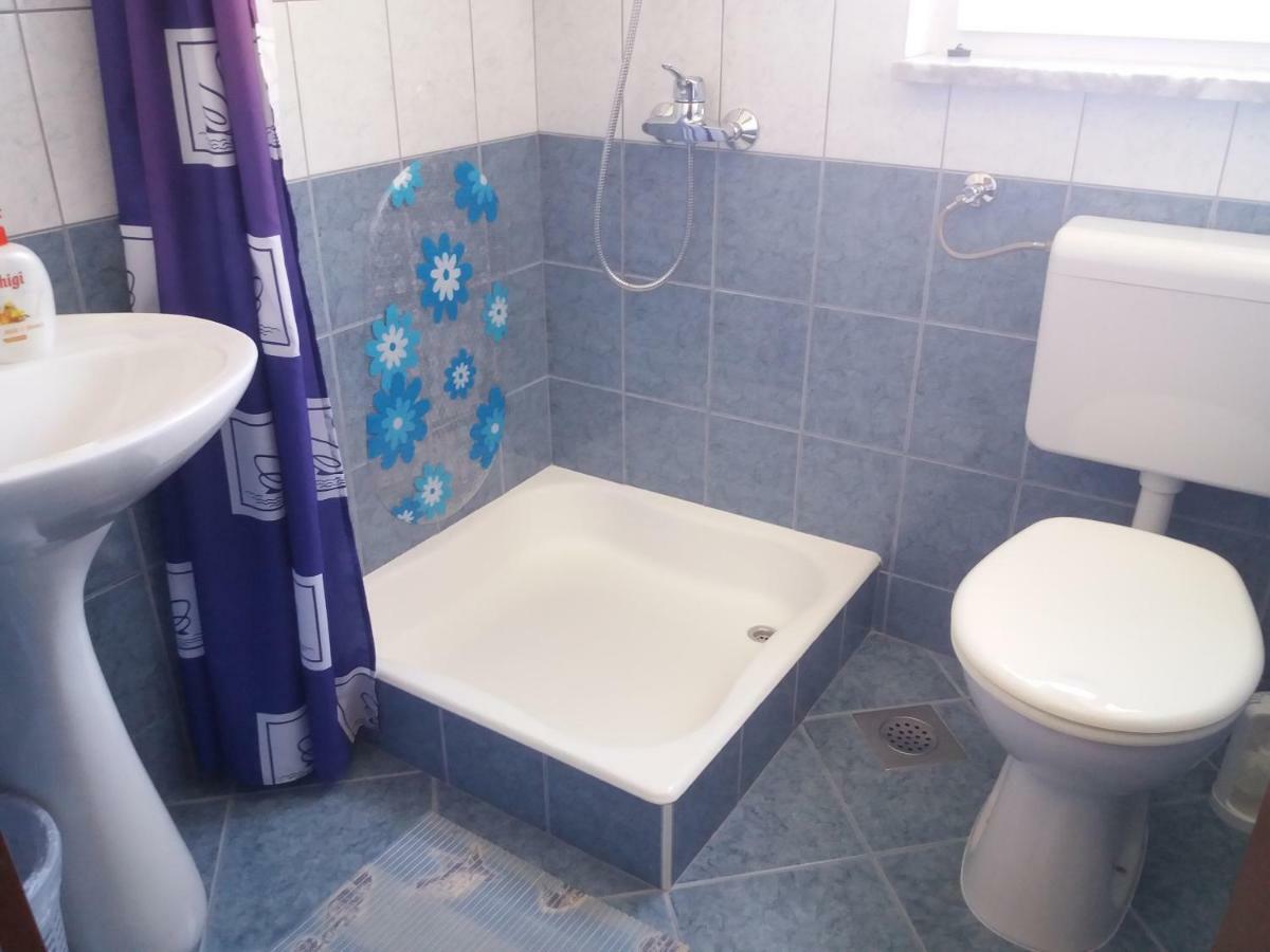 Apartments Erceg Omiš Екстериор снимка