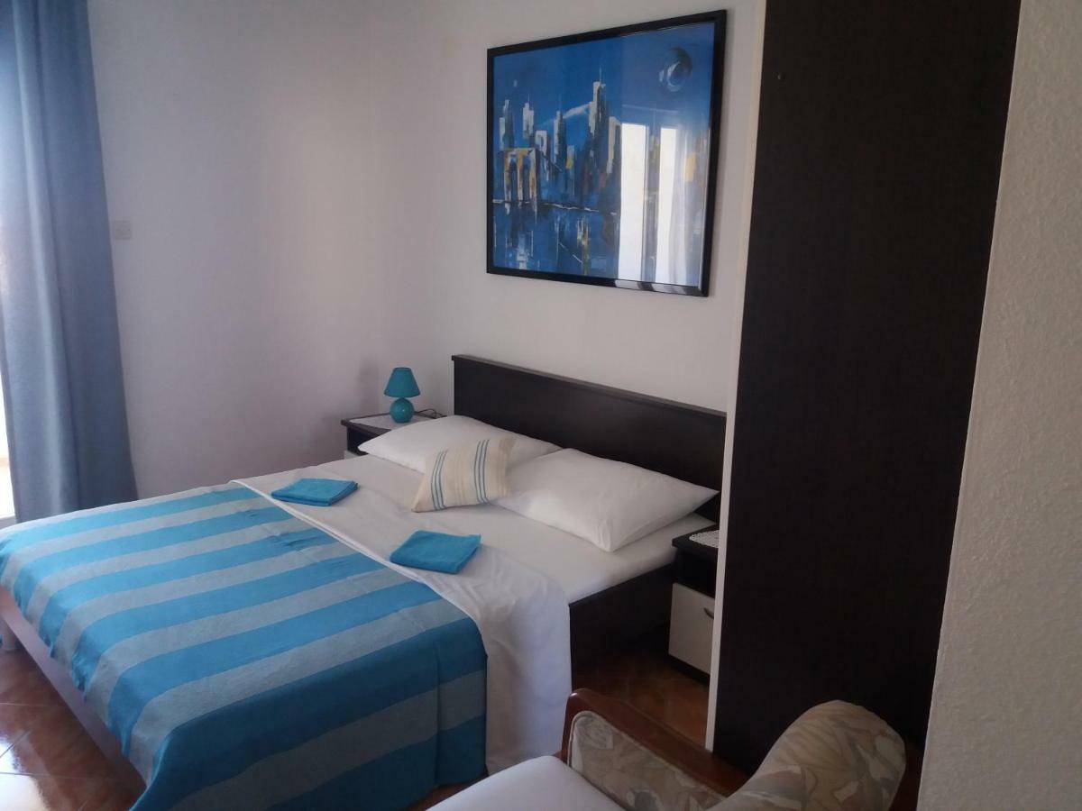 Apartments Erceg Omiš Екстериор снимка